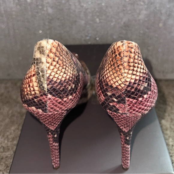 Jessica Simpson Women’s Snake Print Like New Pointed Toe Pump - Size 8 - Picture 5 of 6